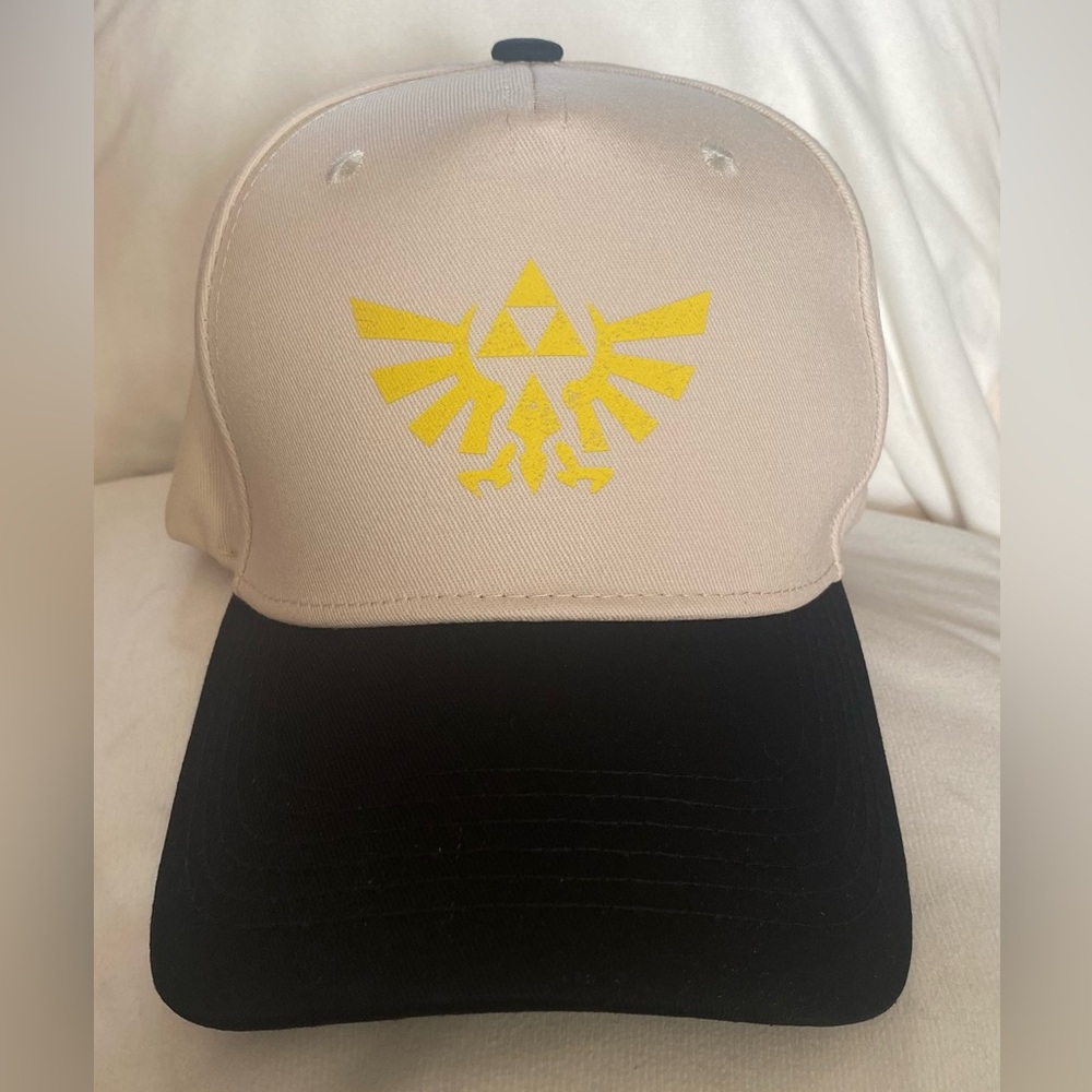 Legend of Zelda Hat/Cap Hyrule Triforce Wingcrest Kingdom Logo Black/Off White